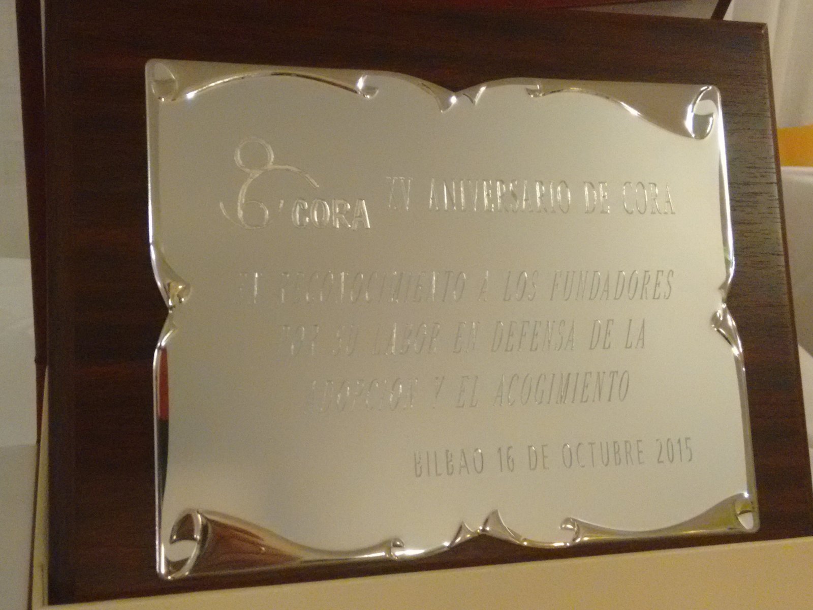 placa cora 15aniversario